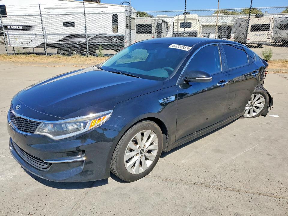 65604536 :رقم المزاد ، 5XXGT4L30JG260384 vin ، 2018 Kia Optima مزاد بيع