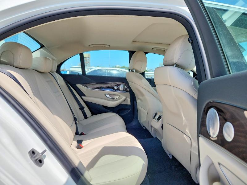 64575526 :رقم المزاد ، W1KZF8DB0MA890800 vin ، 2021 Mercedes-benz E مزاد بيع
