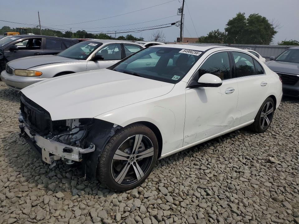 Продаж на аукціоні авто 2024 Mercedes-benz C, vin: W1KAF4HB1RR235697, номер лоту: 64986256