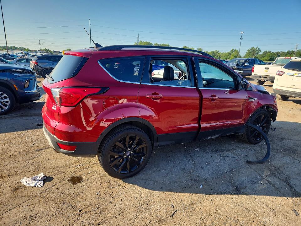 2019 Ford Escape მანქანა იყიდება აუქციონზე, vin: 1FMCU9HD6KUA96611, აუქციონის ნომერი: 63573706