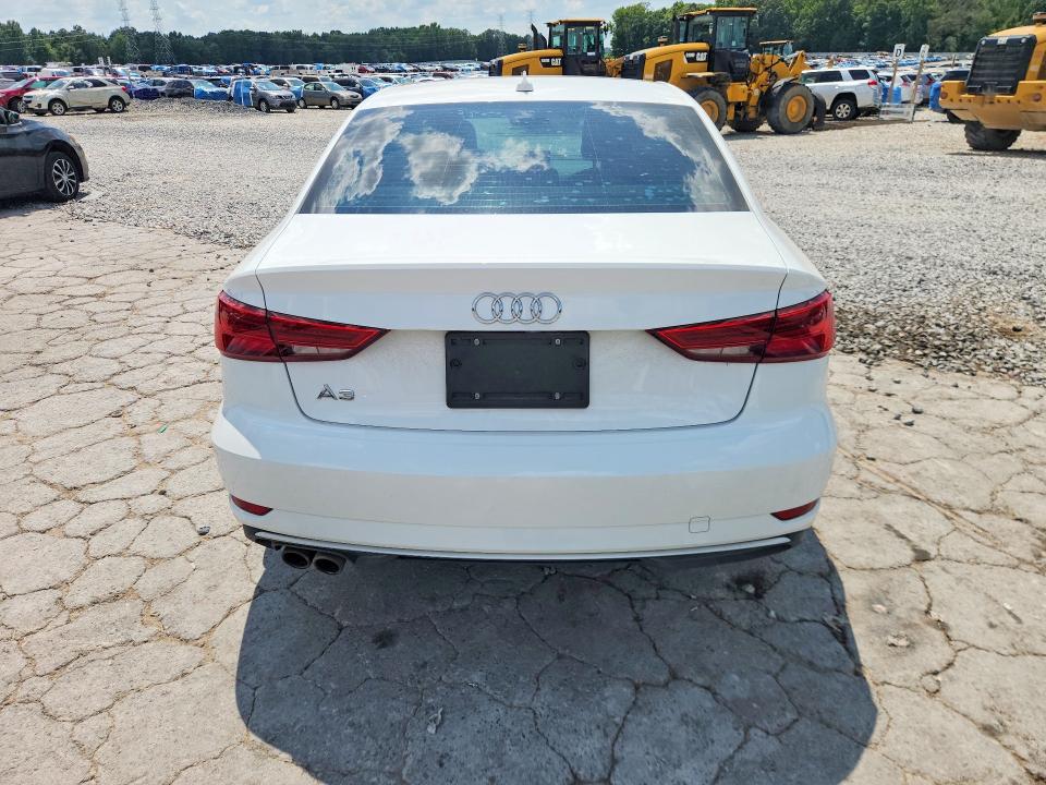 61647636 :رقم المزاد ، WAUAUGFF7J1005475 vin ، 2018 Audi A3 مزاد بيع