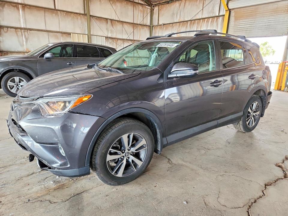 64781646 :رقم المزاد ، 2T3RFREV3JW719979 vin ، 2018 Toyota Rav4 مزاد بيع