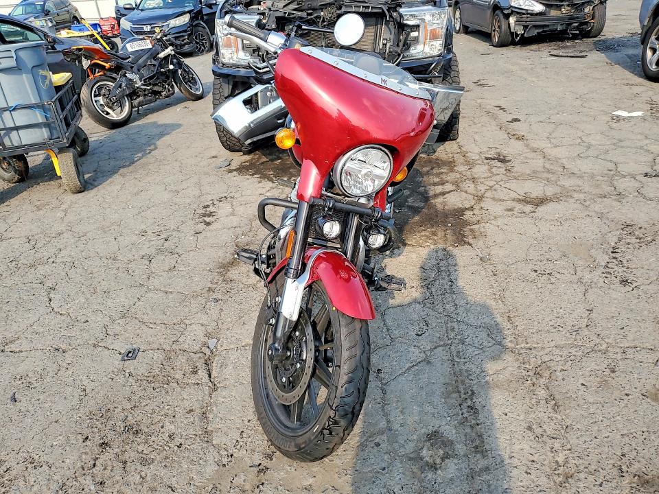 2024 Royal Enfield Motors Super Meteor 650 მანქანა იყიდება აუქციონზე, vin: ME3HJN479RK701800, აუქციონის ნომერი: 64607666