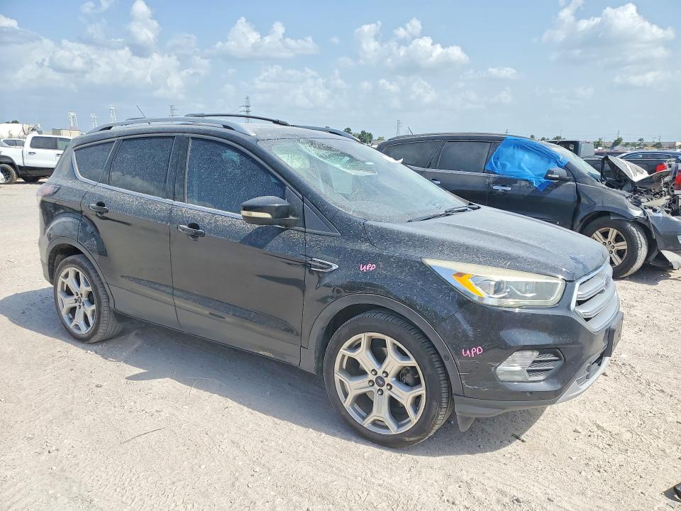 Продаж на аукціоні авто 2017 Ford Escape, vin: 1FMCU0J99HUA60857, номер лоту: 64007596