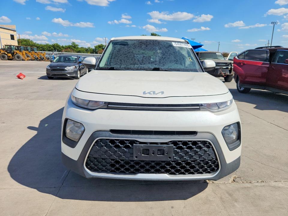 2022 Kia Soul მანქანა იყიდება აუქციონზე, vin: KNDJ23AU0N7833880, აუქციონის ნომერი: 64667466