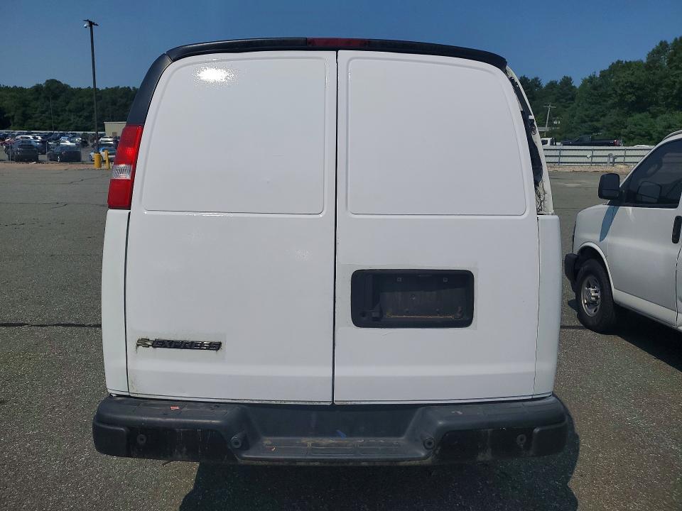 2019 Chevrolet Express G2500 მანქანა იყიდება აუქციონზე, vin: 1GCWGAFGXK1326370, აუქციონის ნომერი: 63688826