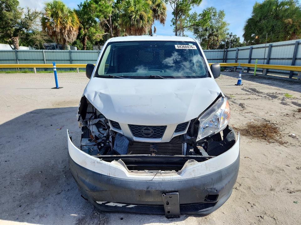 64368476 :رقم المزاد ، 3N6CM0KN0FK690602 vin ، 2015 Nissan Nv200 مزاد بيع