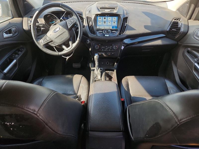 2017 Ford Escape მანქანა იყიდება აუქციონზე, vin: 1FMCU9J95HUC28868, აუქციონის ნომერი: 65379466