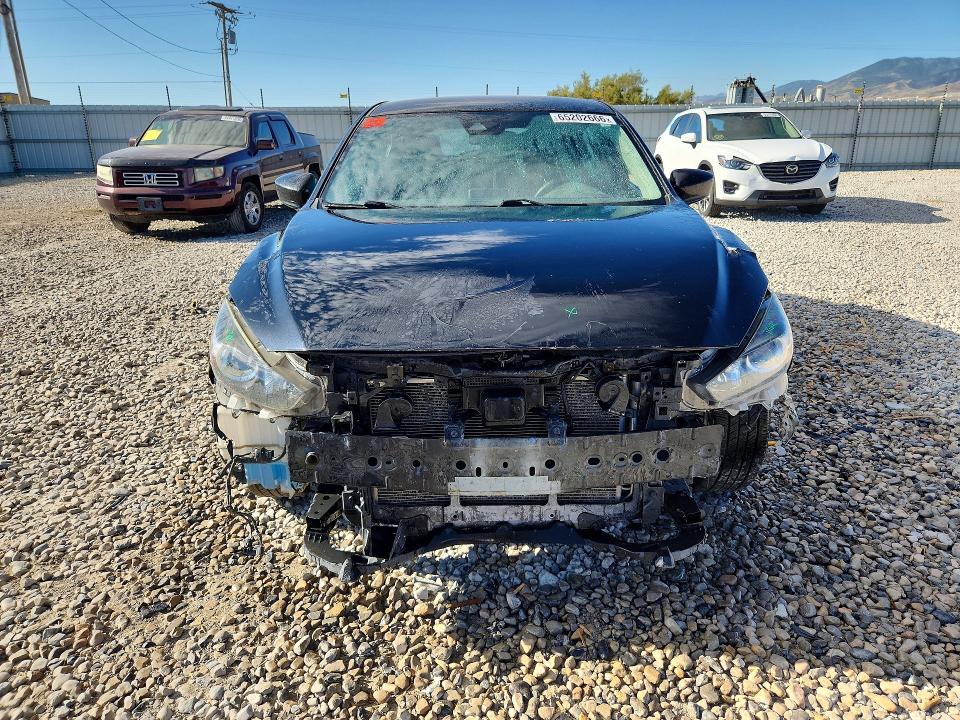 65202666 :رقم المزاد ، JM1BN1K78J1166062 vin ، 2018 Mazda 3 مزاد بيع