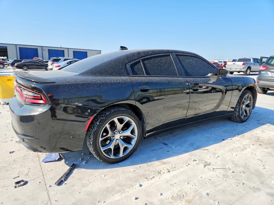 67026416 :رقم المزاد ، 2C3CDXHG7FH738821 vin ، 2015 Dodge Charger مزاد بيع