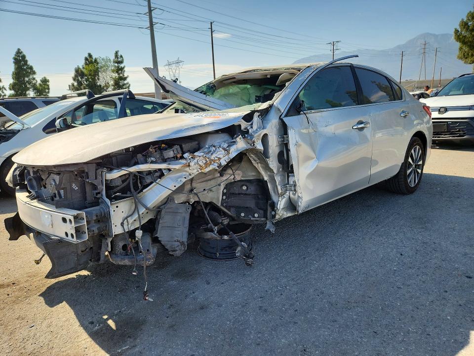 Продажа на аукционе авто 2017 Nissan Altima, vin: 1N4AL3AP6HC219859, номер лота: 64300096