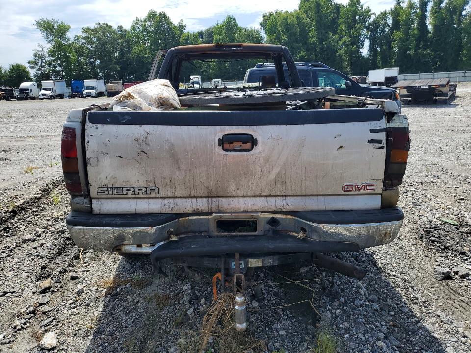 64009876 :رقم المزاد ، 1GTHK24U36E157572 vin ، 2006 Gmc Sierra مزاد بيع