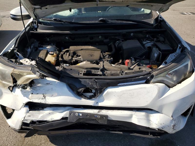 2018 Toyota Rav4 მანქანა იყიდება აუქციონზე, vin: JTMWFREV0JJ165284, აუქციონის ნომერი: 64256176