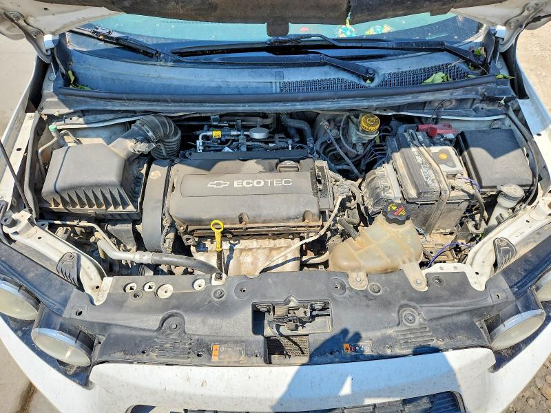 64418756 :رقم المزاد ، 1G1JC6SH7F4188298 vin ، 2015 Chevrolet Sonic مزاد بيع