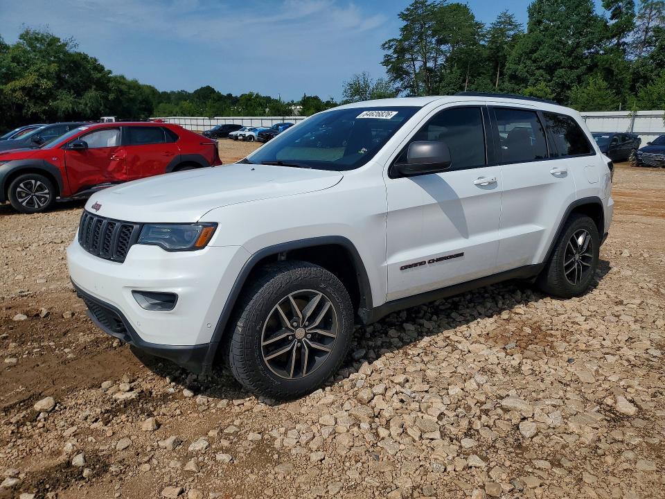 64626826 :رقم المزاد ، 1C4RJFLT9JC358601 vin ، 2018 Jeep Grand Cherokee مزاد بيع