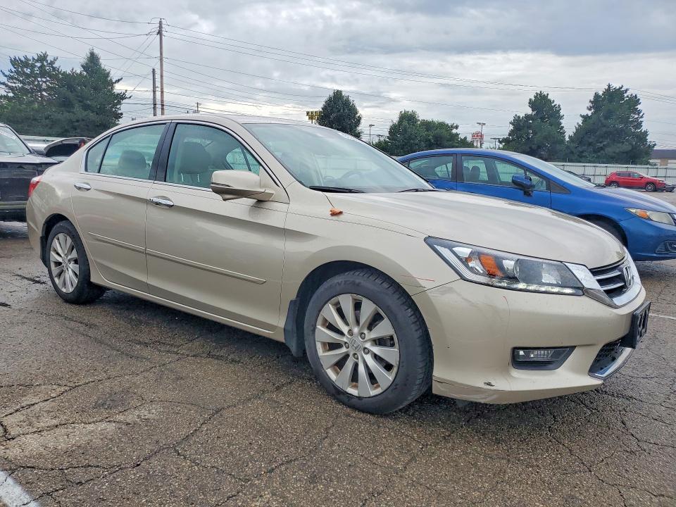 Продаж на аукціоні авто 2015 Honda Accord, vin: 1HGCR3F87FA028142, номер лоту: 65269696
