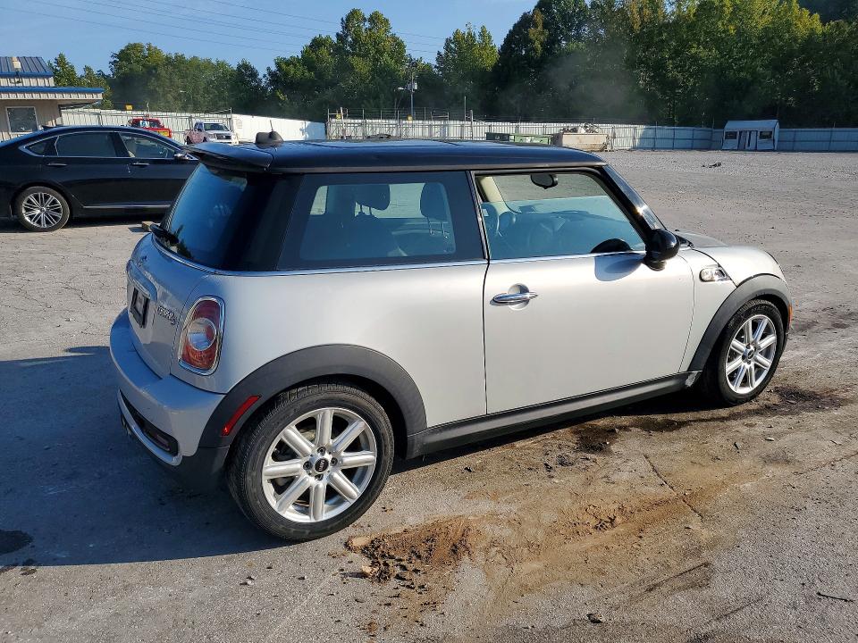 2013 Mini Cooper მანქანა იყიდება აუქციონზე, vin: WMWSV3C56DT392924, აუქციონის ნომერი: 66101446