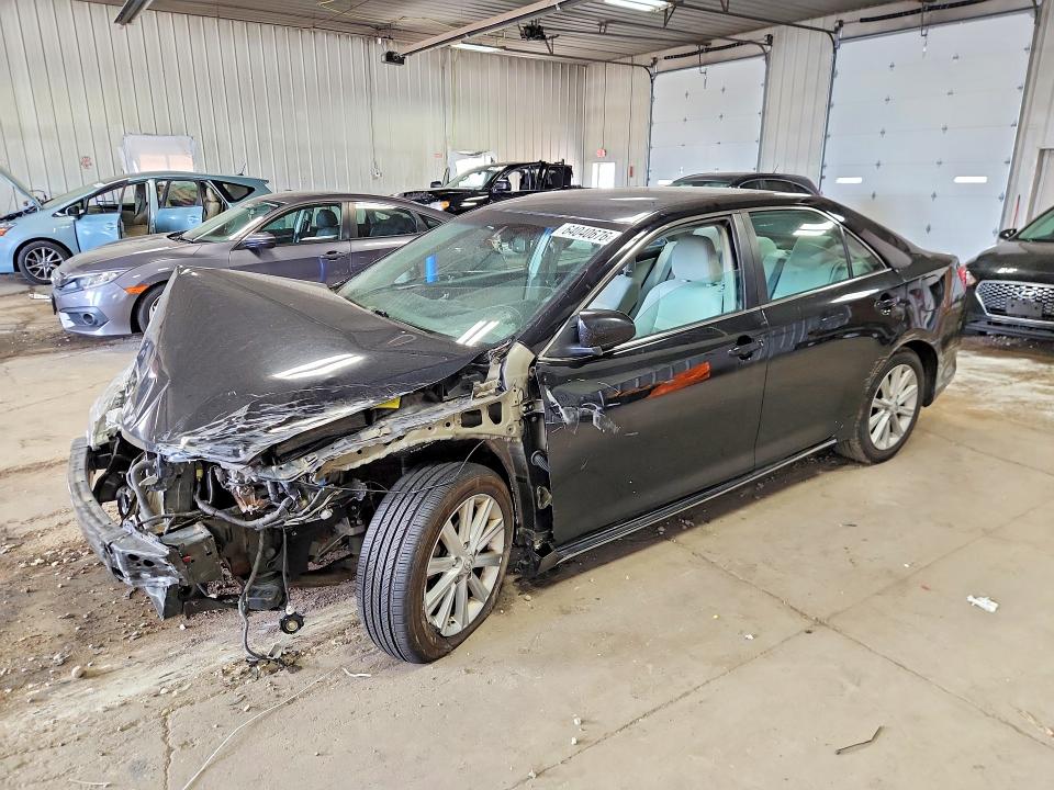 Aukcja sprzedaży 2014 Toyota Camry Hybrid, vin: 4T1BD1FK5EU118682, numer aukcji: 64040676