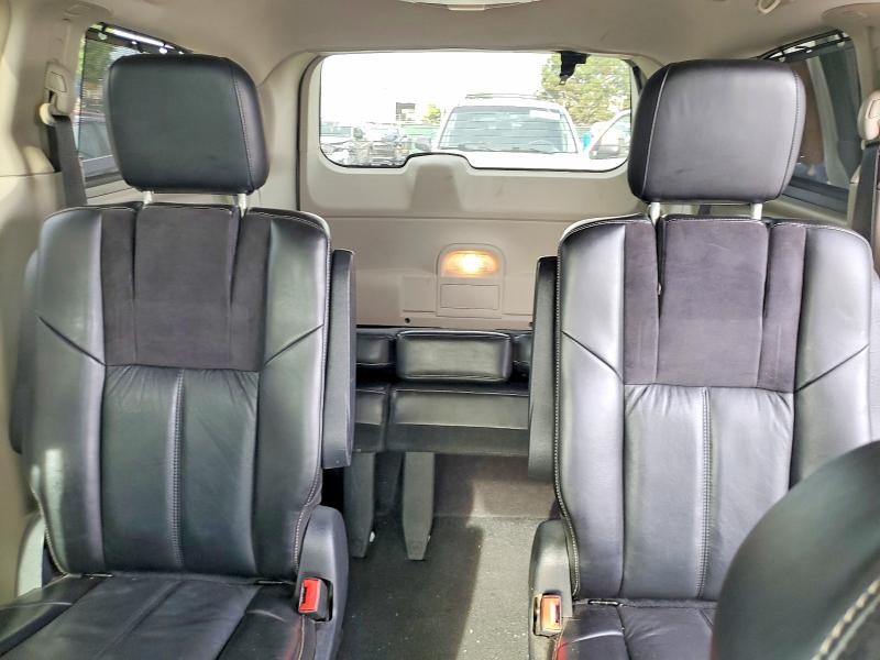 2011 Chrysler Town & Country მანქანა იყიდება აუქციონზე, vin: 2A4RR6DG6BR609698, აუქციონის ნომერი: 66485526
