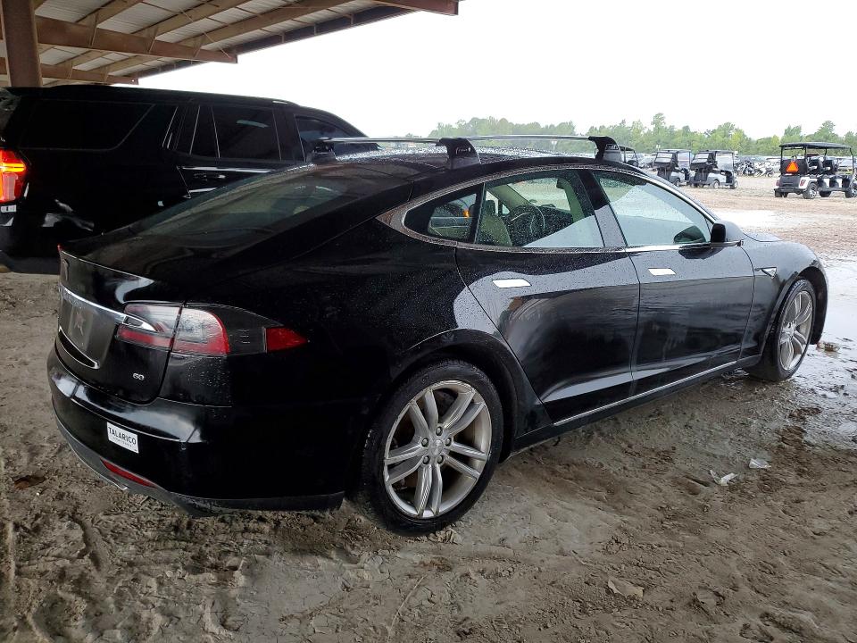 64022716 :رقم المزاد ، 5YJSA1S18EFP32872 vin ، 2014 Tesla Model S مزاد بيع