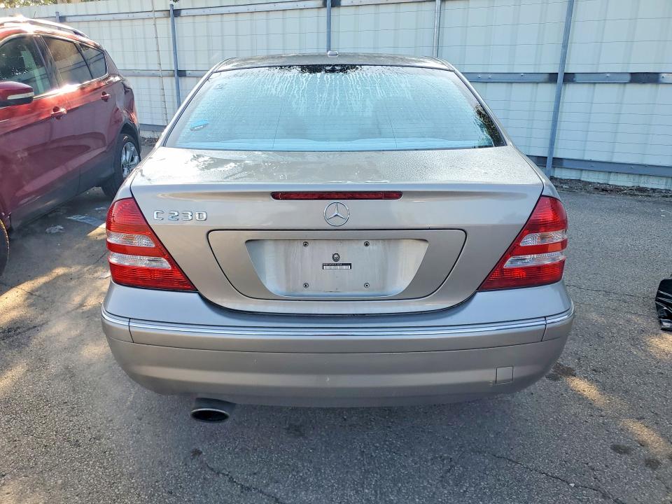 Продажа на аукционе авто 2006 Mercedes-benz C, vin: WDBRF52H96F810768, номер лота: 65886326