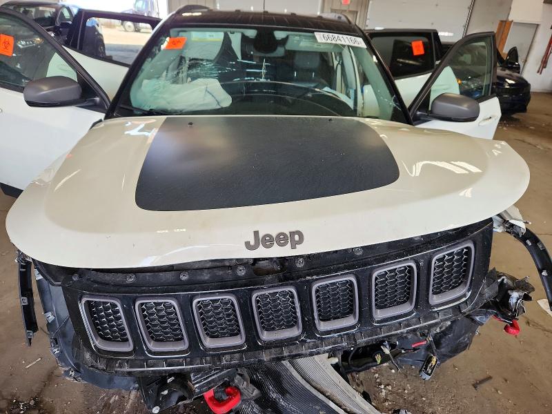 66841166 :رقم المزاد ، 3C4NJDDB1JT501795 vin ، 2018 Jeep Compass مزاد بيع