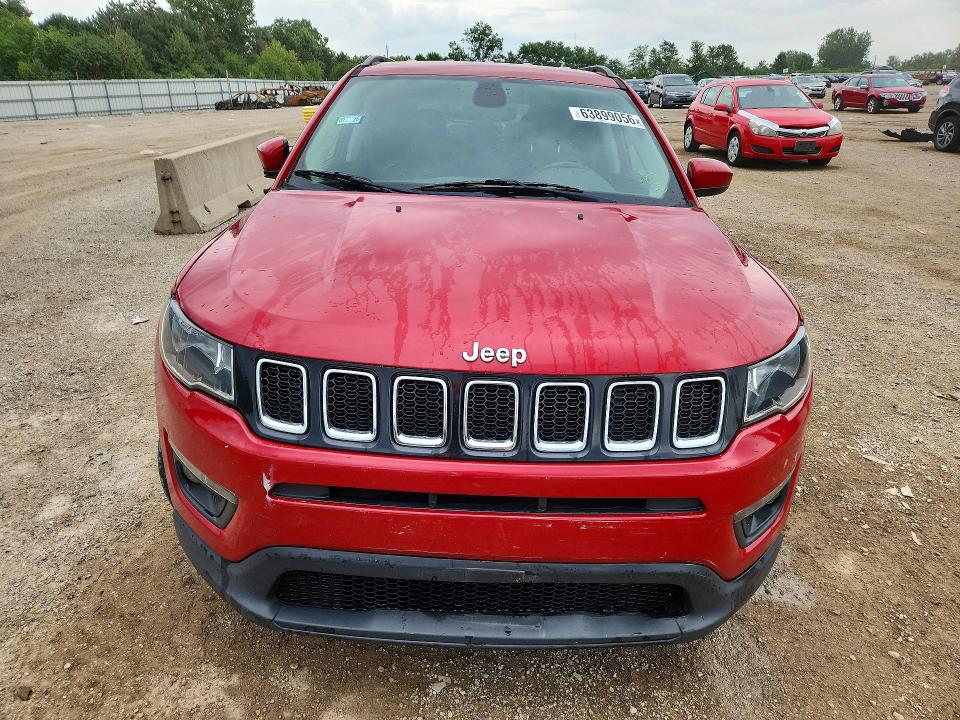 63899056 :رقم المزاد ، 3C4NJCBB1JT293432 vin ، 2018 Jeep Compass مزاد بيع