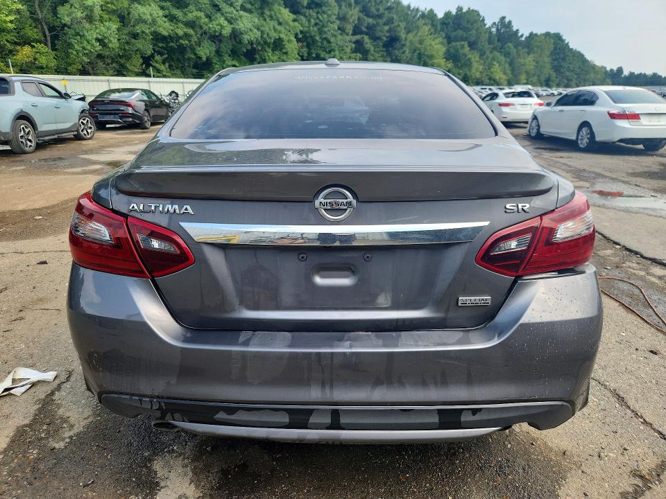 63333536 :رقم المزاد ، 1N4AL3APXJC295784 vin ، 2018 Nissan Altima مزاد بيع