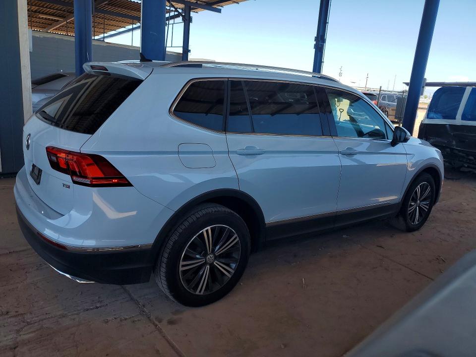 Продажа на аукционе авто 2018 Volkswagen Tiguan, vin: 3VV3B7AX7JM026445, номер лота: 65432326
