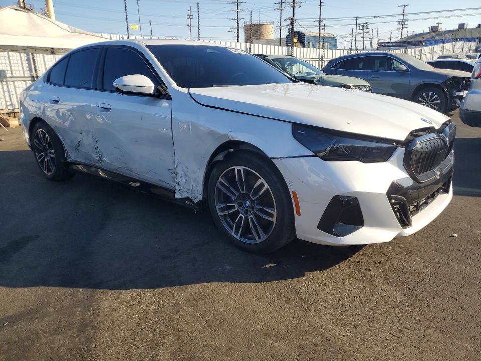 64831146 :رقم المزاد ، WBA43FJ05RCS99097 vin ، 2024 Bmw 530 مزاد بيع