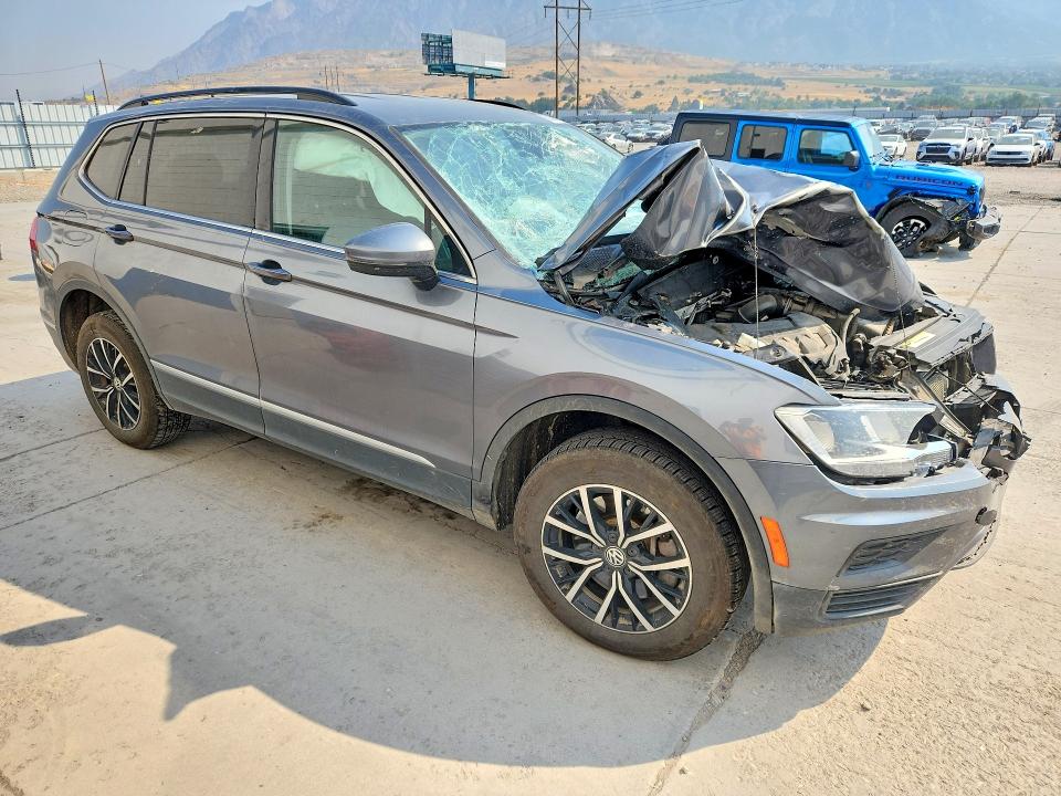 Продаж на аукціоні авто 2021 Volkswagen Tiguan, vin: 3VV2B7AX1MM086138, номер лоту: 63984026