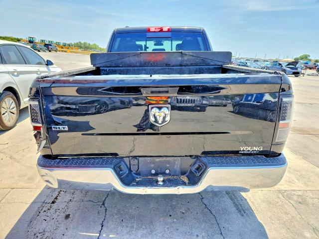 63534416 :رقم المزاد ، 1C6RR6TT0KS610095 vin ، 2019 Ram 1500 Classic مزاد بيع