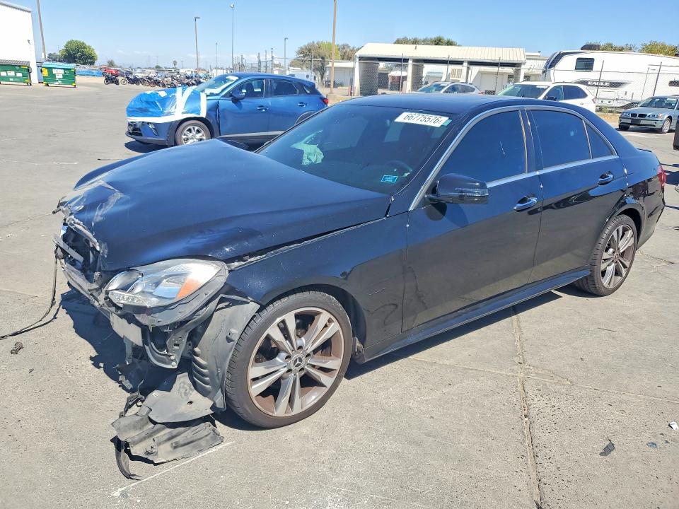 66775576 :رقم المزاد ، WDDHF5KB1EB014228 vin ، 2014 Mercedes-benz E مزاد بيع