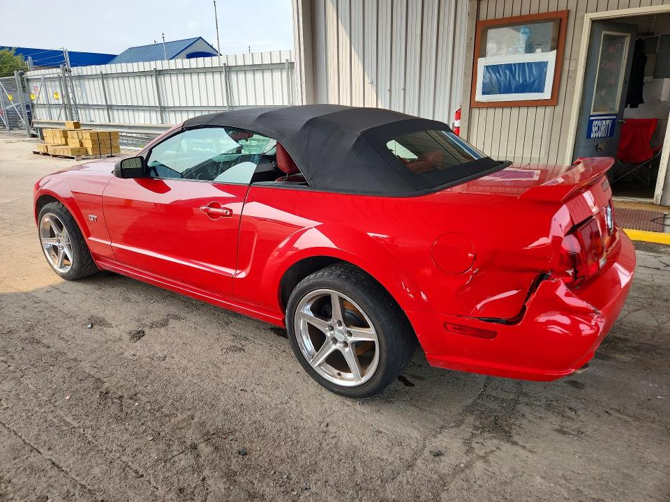 2006 Ford Mustang მანქანა იყიდება აუქციონზე, vin: 1ZVHT85H965156117, აუქციონის ნომერი: 64627256