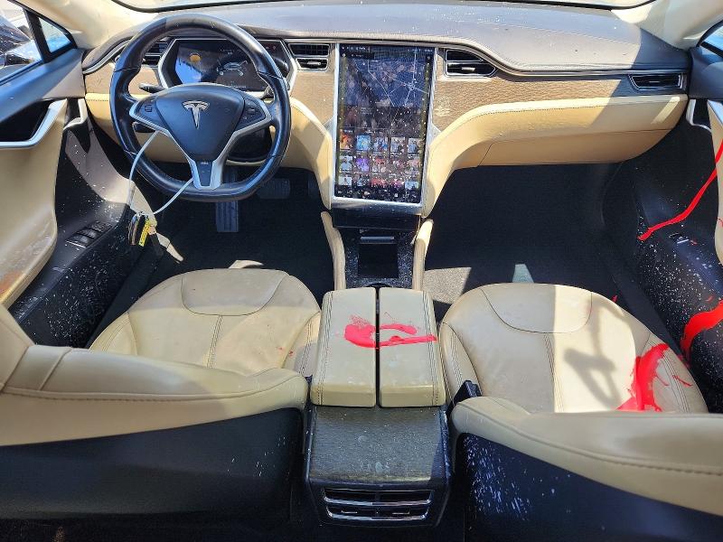 64694336 :رقم المزاد ، 5YJSA1CN0DFP05147 vin ، 2013 Tesla Model S مزاد بيع