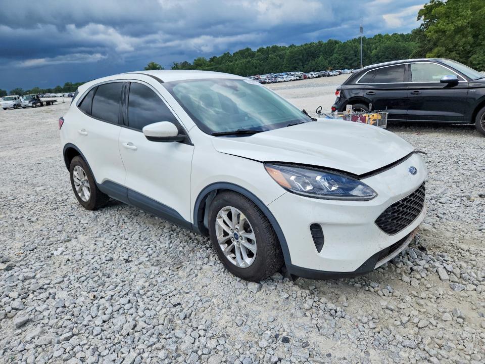 63949816 :رقم المزاد ، 1FMCU0G67MUA36080 vin ، 2021 Ford Escape مزاد بيع