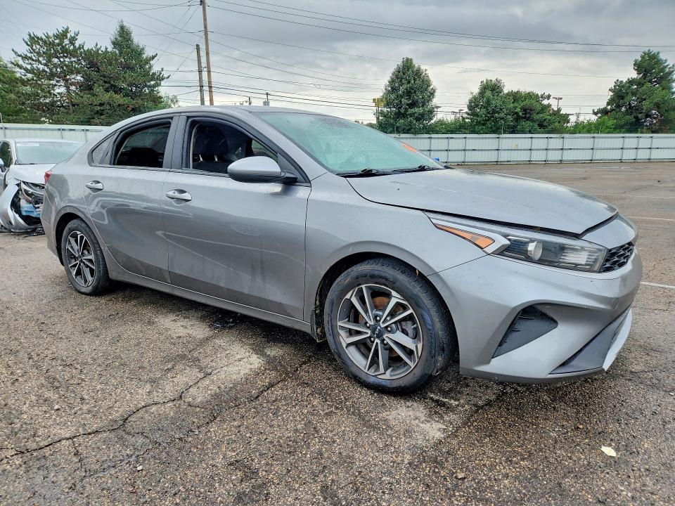 64975056 :رقم المزاد ، 3KPF24AD5NE462016 vin ، 2022 Kia Forte مزاد بيع