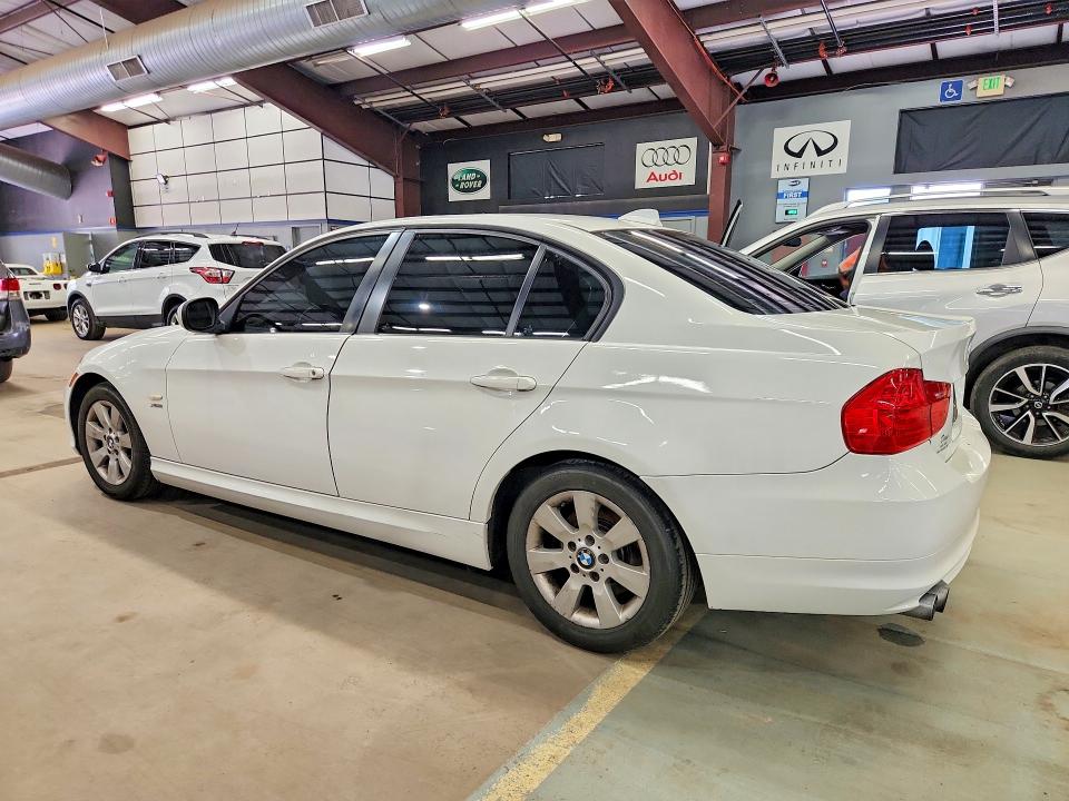 2011 Bmw 328 მანქანა იყიდება აუქციონზე, vin: WBAPK5G57BNN30329, აუქციონის ნომერი: 65621936
