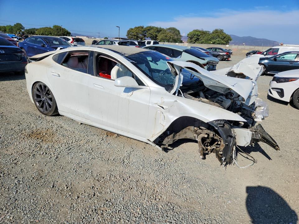 64954726 :رقم المزاد ، 5YJSA1E27KF348811 vin ، 2019 Tesla Model S مزاد بيع