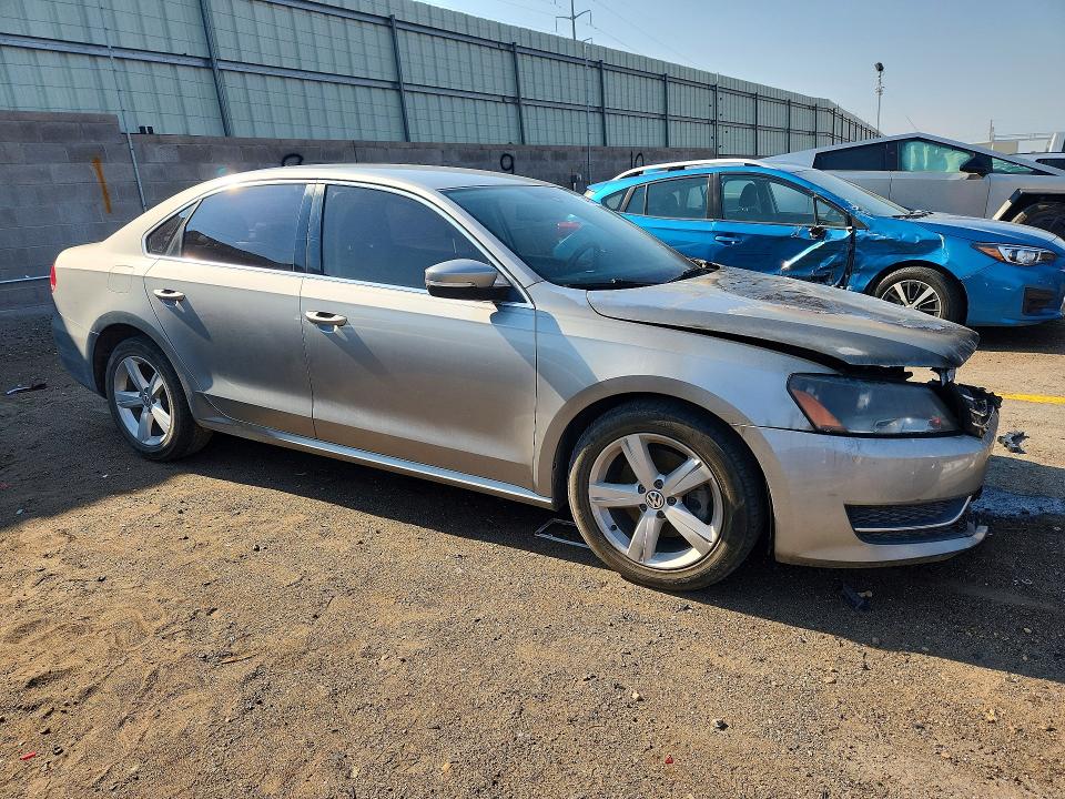 2014 Volkswagen Passat მანქანა იყიდება აუქციონზე, vin: 1VWBT7A33EC089258, აუქციონის ნომერი: 64635156