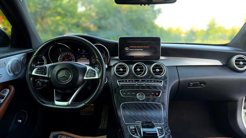 65121646 :رقم المزاد ، WDDWJ6EB9HF493728 vin ، 2017 Mercedes-benz C مزاد بيع