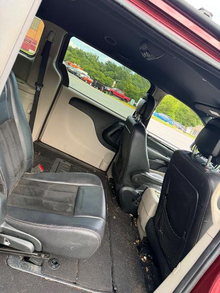 65060186 :رقم المزاد ، 2C4RDGCG8HR761468 vin ، 2017 Dodge Grand Caravan مزاد بيع