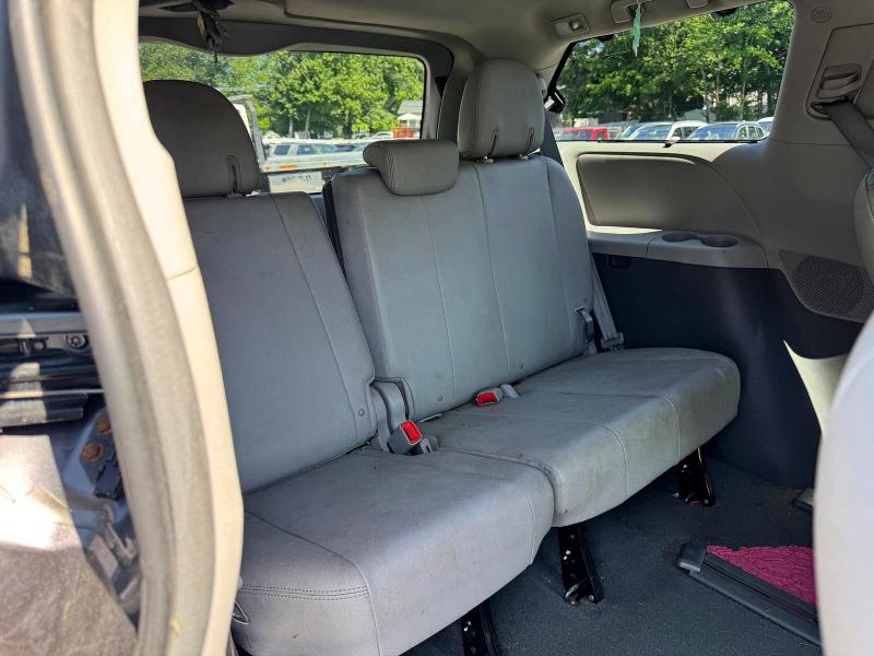 2019 Toyota Sienna მანქანა იყიდება აუქციონზე, vin: 5TDDZ3DC5KS220439, აუქციონის ნომერი: 64675976