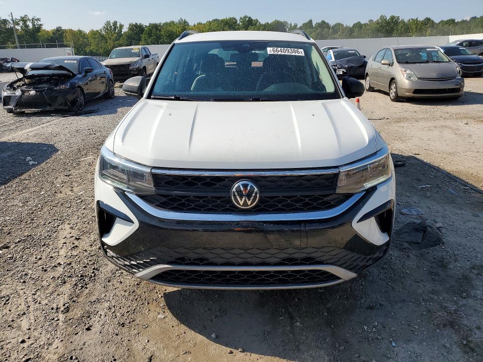 Продажа на аукционе авто 2022 Volkswagen Taos, vin: 3VVMX7B29NM023772, номер лота: 66409386