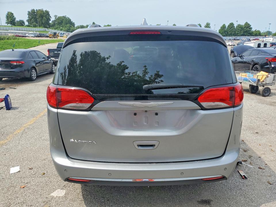 Auction sale of the 2020 Chrysler Pacifica, vin: 2C4RC1BG3LR268663, lot number: 64156596
