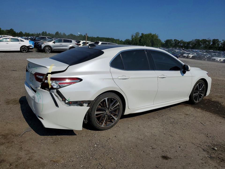 Aukcja sprzedaży 2018 Toyota Camry, vin: 4T1BZ1HKXJU014875, numer aukcji: 64992166