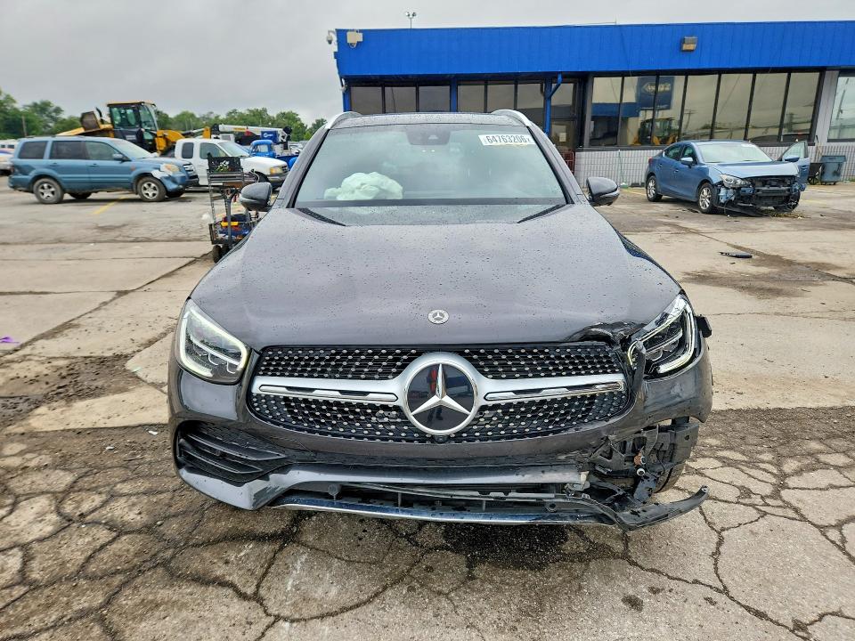 64763206 :رقم المزاد ، W1N0G8EB8NV380521 vin ، 2022 Mercedes-benz Glc مزاد بيع