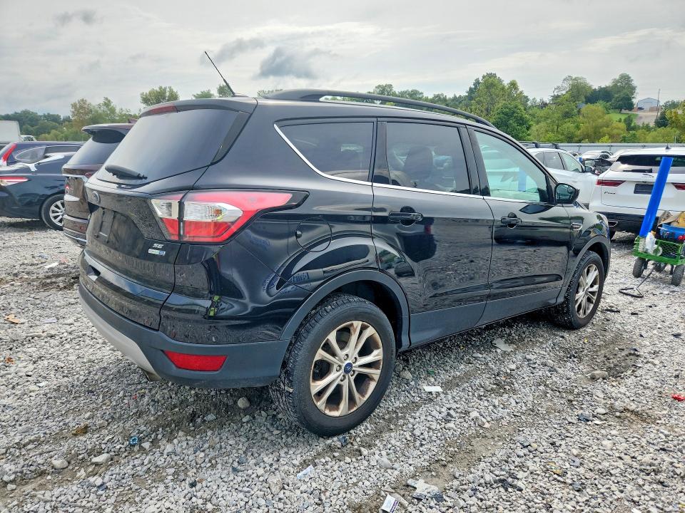 Продаж на аукціоні авто 2018 Ford Escape, vin: 1FMCU9GD1JUC61531, номер лоту: 65330096
