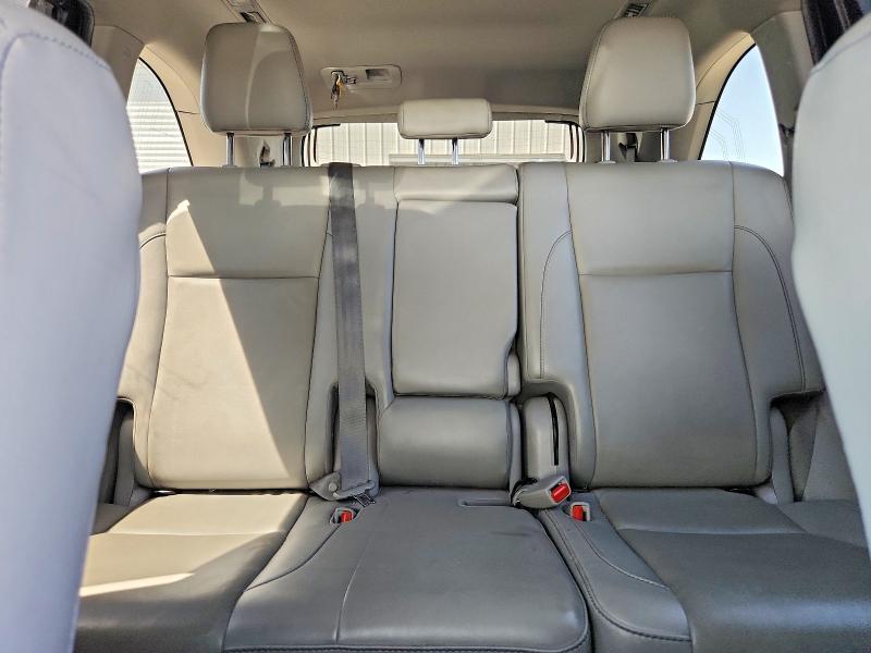 Продажа на аукционе авто 2019 Toyota Highlander, vin: 5TDKZRFH8KS315323, номер лота: 63935156
