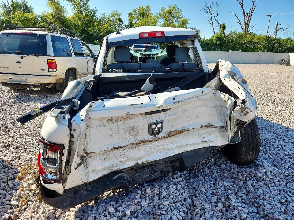 66451506 :رقم المزاد ، 1C6RR7GT3JS259276 vin ، 2018 Ram 1500 مزاد بيع